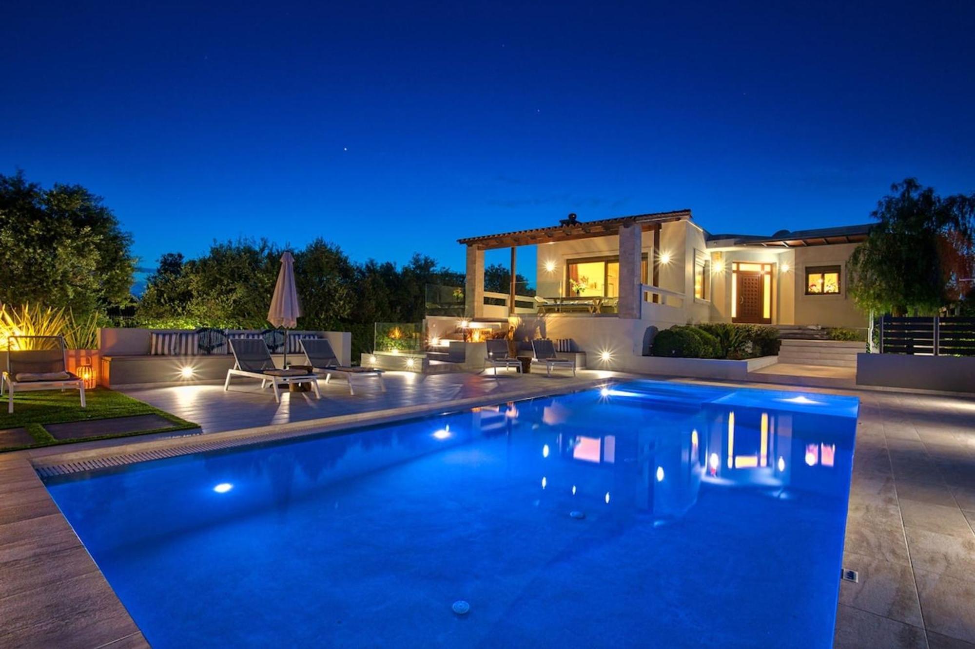 Villa Ampelaki - Premium Villa With Heated Pool Kounoupidhianá Extérieur photo